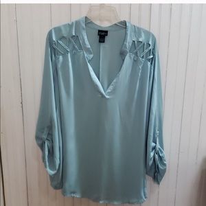 Powder baby blue rue 21 3x blouse top
